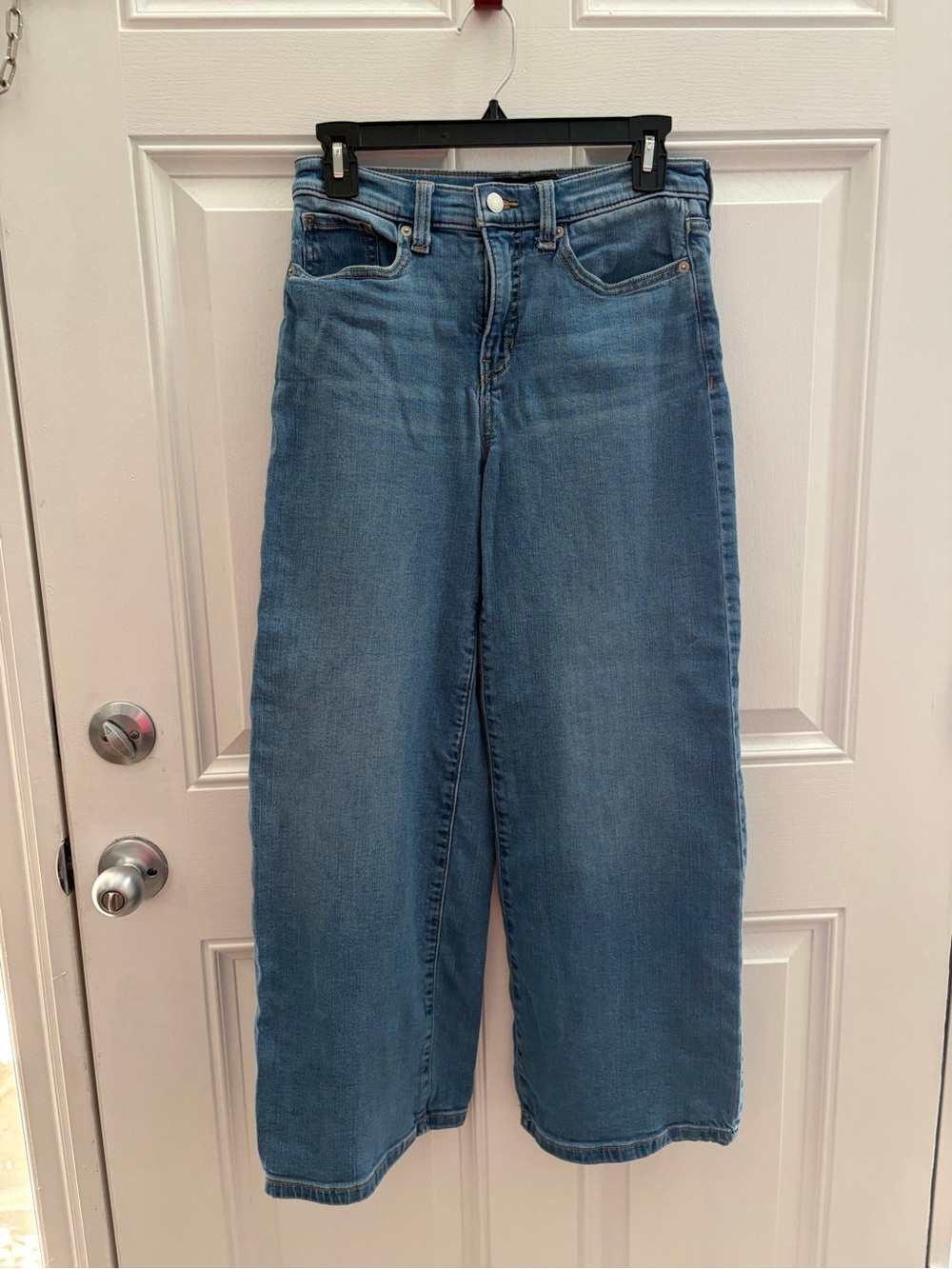 Banana Republic Wide-Leg High-Rise Jeans in Medium Blue Wash